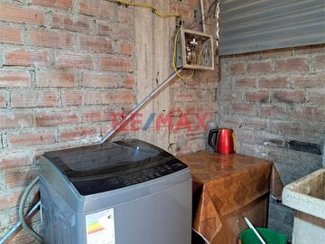🏡 Casa De 3 Pisos En San Juan De Miraflores - Ideal Para Inversionistas S/. 729,963.00 - $ 199,990.00  ACTIVA Seleccionar Propiedad R