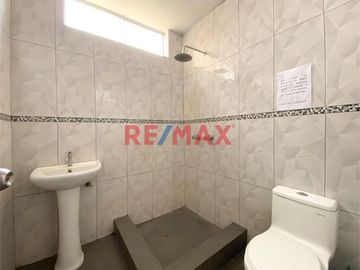 🏡 Casa De 3 Pisos En San Juan De Miraflores - Ideal Para Inversionistas S/. 729,963.00 - $ 199,990.00