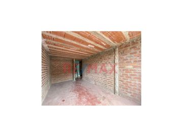 🏡 Casa De 3 Pisos En San Juan De Miraflores - Ideal Para Inversionistas S/. 729,963.00 - $ 199,990.00