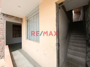 🏡 Casa De 3 Pisos En San Juan De Miraflores - Ideal Para Inversionistas S/. 729,963.00 - $ 199,990.00