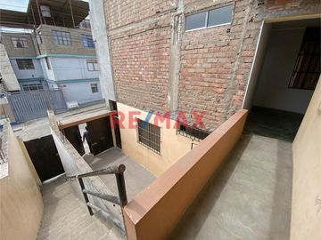🏡 Casa De 3 Pisos En San Juan De Miraflores - Ideal Para Inversionistas S/. 729,963.00 - $ 199,990.00