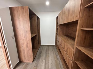 Hermosa y a estrenar casa en venta, con 3 recámaras forma parte de moderno desarrollo ubicado en Zakia Qro JF