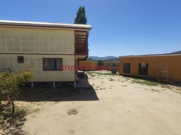 GRAN OPORTUNIDAD ! 2 Casonas en terreno de app 1.500m2 $190.000.000