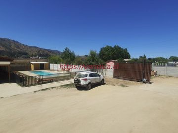 GRAN OPORTUNIDAD ! 2 Casonas en terreno de app 1.500m2 $190.000.000