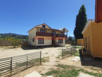 GRAN OPORTUNIDAD ! 2 Casonas en terreno de app 1.500m2 $190.000.000