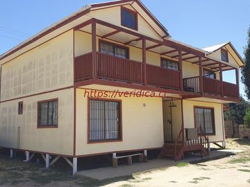 GRAN OPORTUNIDAD ! 2 Casonas en terreno de app 1.500m2 $190.000.000