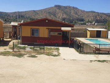 GRAN OPORTUNIDAD ! 2 Casonas en terreno de app 1.500m2 $190.000.000