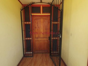 GRAN OPORTUNIDAD ! 2 Casonas en terreno de app 1.500m2 $190.000.000