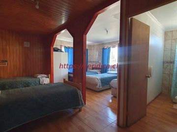GRAN OPORTUNIDAD ! 2 Casonas en terreno de app 1.500m2 $190.000.000