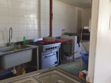 GRAN OPORTUNIDAD ! 2 Casonas en terreno de app 1.500m2 $190.000.000