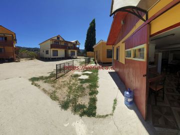 GRAN OPORTUNIDAD ! 2 Casonas en terreno de app 1.500m2 $190.000.000