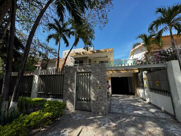 Se vende Casa en barrio   - Altos de Riomar - Barranquilla