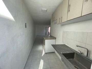 VENTA DE CASA EN LAS AGUILAS