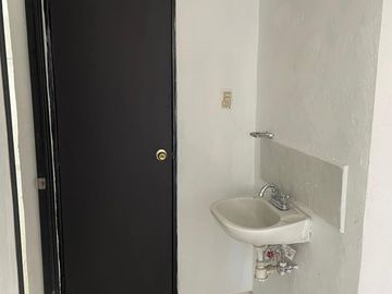 VENTA DE CASA EN LAS AGUILAS