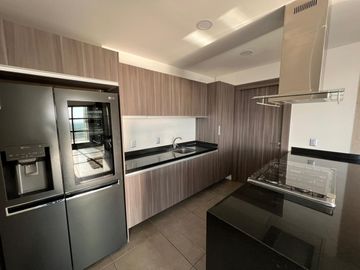 Exclusivo Penthouse en Torre Huz – San José del Puente
