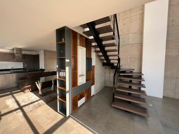Exclusivo Penthouse en Torre Huz – San José del Puente