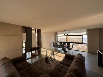 Exclusivo Penthouse en Torre Huz – San José del Puente