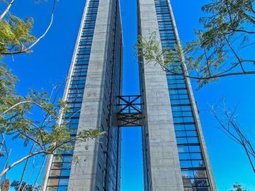 Exclusivo Penthouse en Torre Huz – San José del Puente