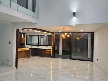 Exclusiva Residencia en Venta – Lomas de Angelópolis