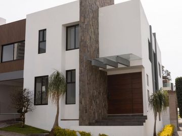 Exclusiva Residencia en Venta – Lomas de Angelópolis