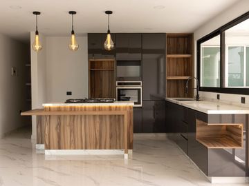 Exclusiva Residencia en Venta – Lomas de Angelópolis