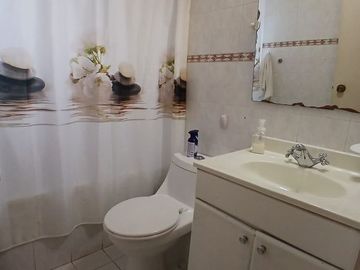 SE VENDE LINDA CASA EN CALLE LISBOA CHORRIILLOS UF 6909 VIÑA DEL MAR