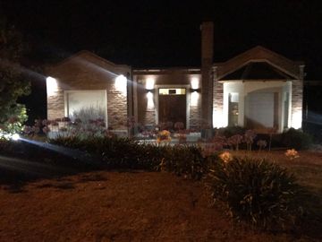 CASA EN ALQUILER TEMPORARIO (3 A 6 MESES)