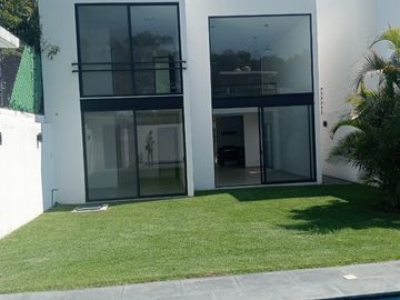 CASA EN OAXTEPEC CON TODOS LOS SERVICIOS