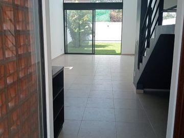 CASA EN OAXTEPEC CON TODOS LOS SERVICIOS