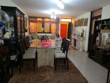 VENTA DE CASA EN EXCLUSIVA URBANIZACIÓN SANTA LEONOR EN CHORRILLOS