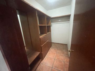 CASA EN AGUA HEDIONDA CON TODOS LOS SERVICIOS