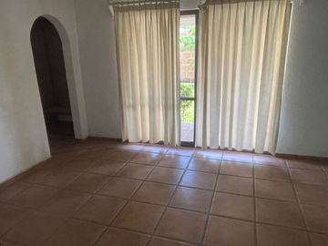 CASA EN AGUA HEDIONDA CON TODOS LOS SERVICIOS