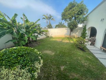 CASA EN AGUA HEDIONDA CON TODOS LOS SERVICIOS