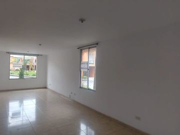 EN VENTA CASA EN CONJUNTO CERRDAO ENTREPINOS