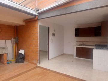 EN VENTA CASA EN CONJUNTO CERRDAO ENTREPINOS