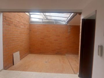 EN VENTA CASA EN CONJUNTO CERRDAO ENTREPINOS