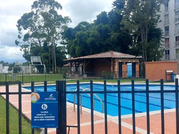 EN VENTA CASA EN CONJUNTO CERRDAO ENTREPINOS