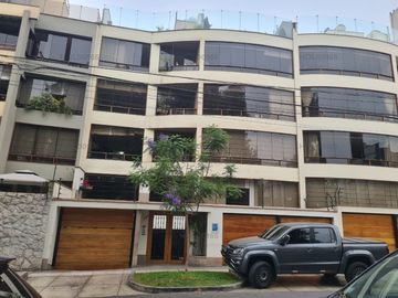 DPTO. EN PLENO CORAZÓN DE CHACARILLA FRENTE A UN LINDO PARQUE