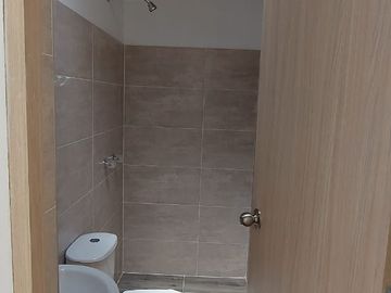 EN VENTA LINDA CASA DE UN SOLO PISO EN EL BARRIO SAN CAMILO