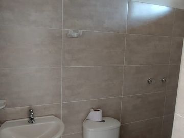 EN VENTA LINDA CASA DE UN SOLO PISO EN EL BARRIO SAN CAMILO