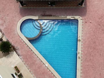 Ballenita - Punta Faro, amplio y moderno departamento frente al mar con balcón y dentro de condominio privado