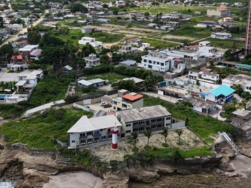 Ballenita - Punta Faro, amplio y moderno departamento frente al mar con balcón y dentro de condominio privado