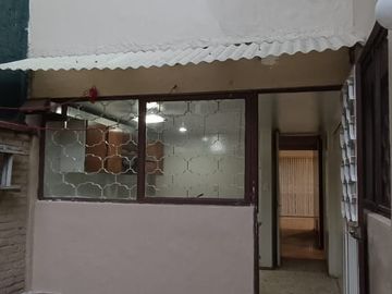 SE RENTA CASA EN SATELITE DENTRO DE UNA CERRADA