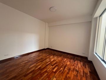 Departamento Remodelado En Barrio Medico - Surquillo