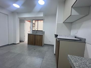 Departamento Remodelado En Barrio Medico - Surquillo