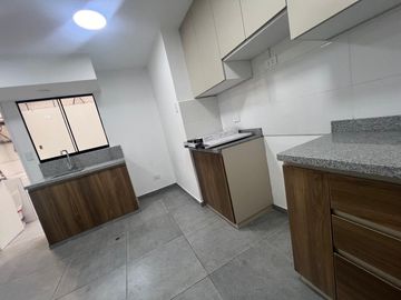 Departamento Remodelado En Barrio Medico - Surquillo