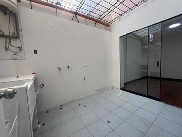 Departamento Remodelado En Barrio Medico - Surquillo