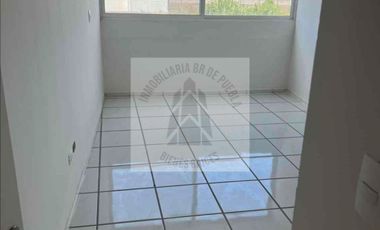 EXCELENTE OPORTUNIDAD DE INVERSIÓN 
VENTA DE CASA A UNAS CUADRAS DE ZAVALETA Y prolongación de la 25 pte  a un lado de la gran bodega a precio de Remate