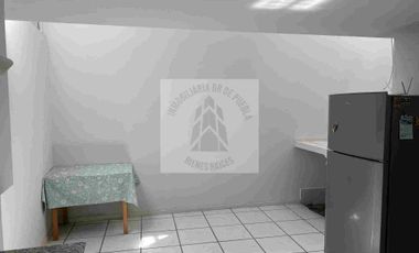 EXCELENTE OPORTUNIDAD DE INVERSIÓN 
VENTA DE CASA A UNAS CUADRAS DE ZAVALETA Y prolongación de la 25 pte  a un lado de la gran bodega a precio de Remate