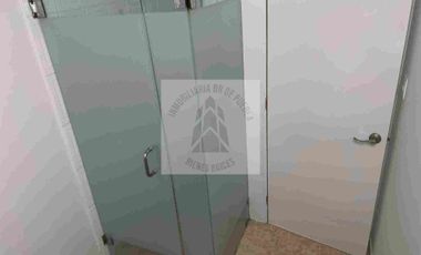 EXCELENTE OPORTUNIDAD DE INVERSIÓN 
VENTA DE CASA A UNAS CUADRAS DE ZAVALETA Y prolongación de la 25 pte  a un lado de la gran bodega a precio de Remate